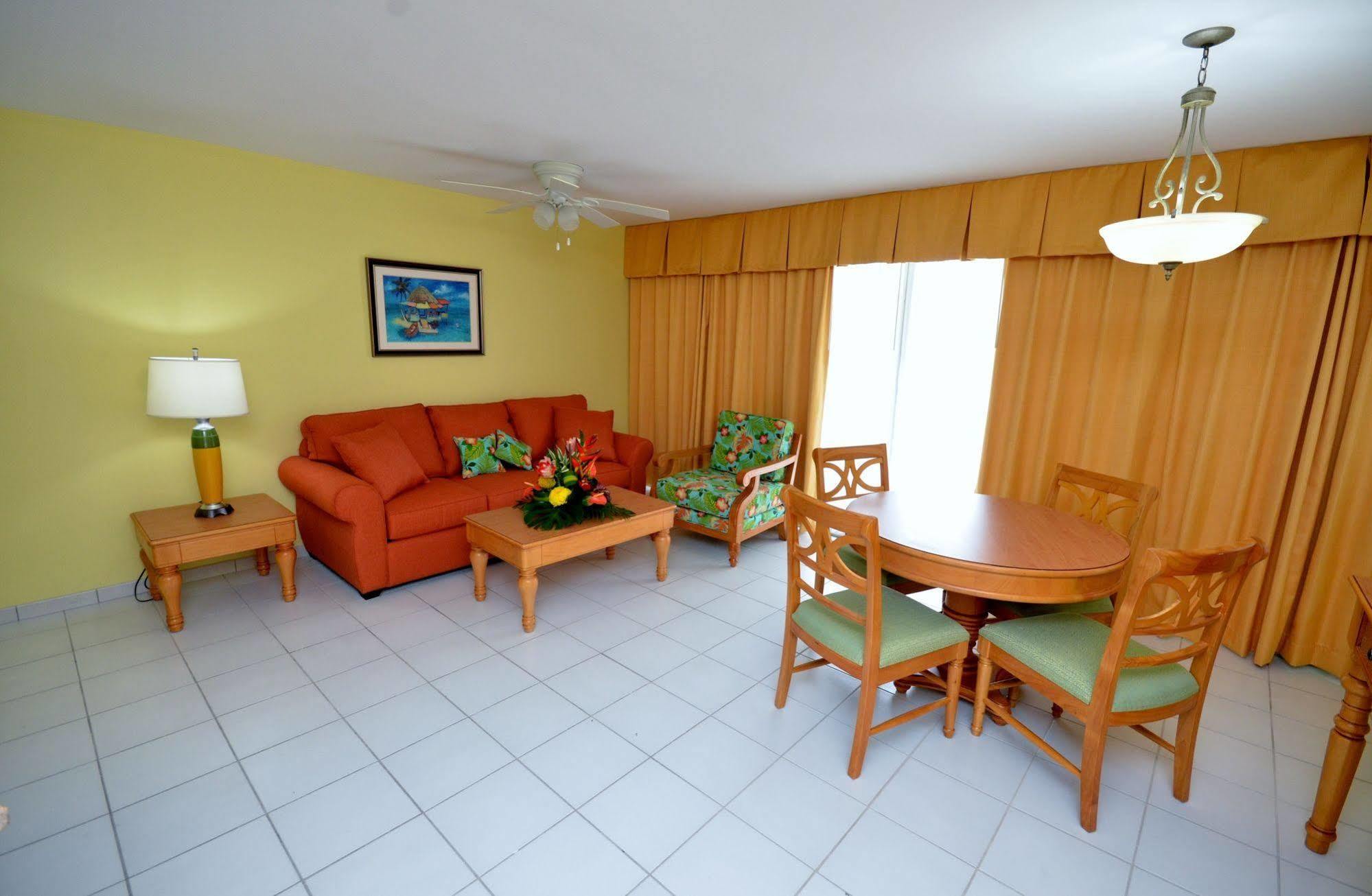 The Atrium Beach Resort And Spa, Ascend Hotel Collection Simpson Bay Kültér fotó