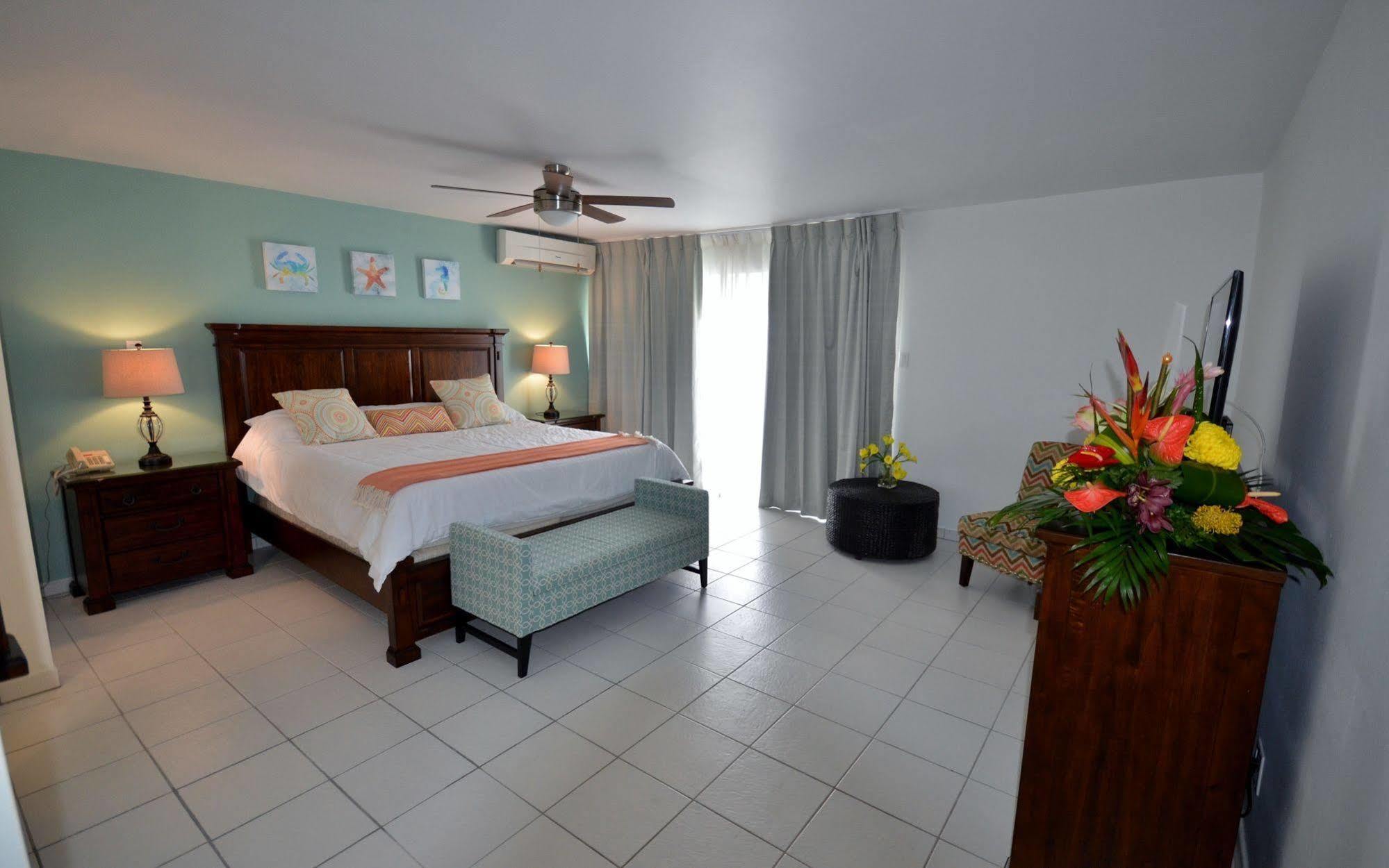 The Atrium Beach Resort And Spa, Ascend Hotel Collection Simpson Bay Kültér fotó