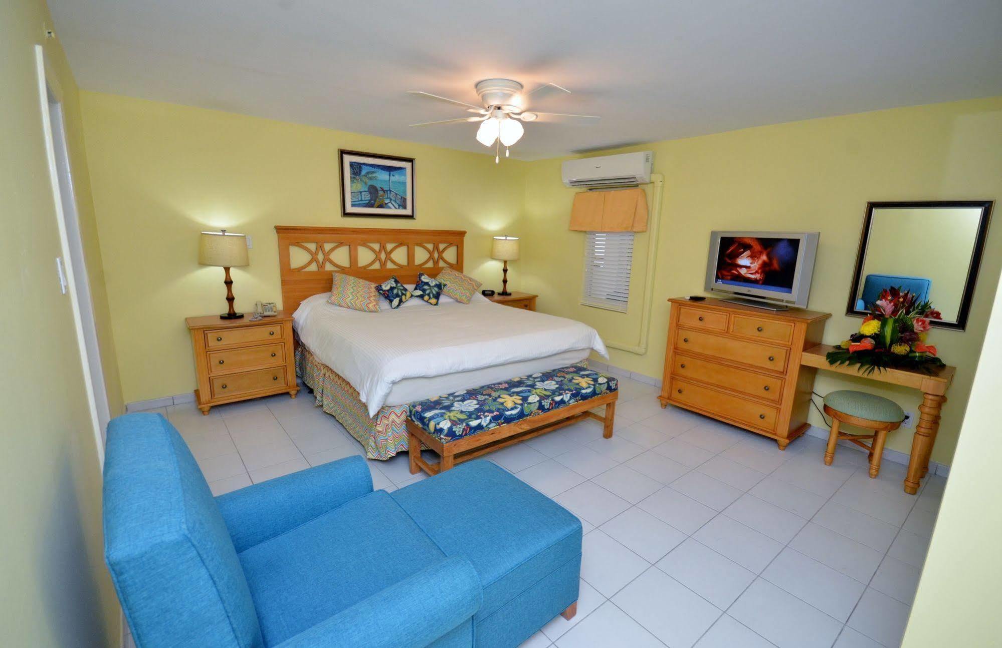 The Atrium Beach Resort And Spa, Ascend Hotel Collection Simpson Bay Kültér fotó